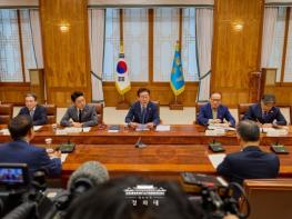 이 대통령 'AI 중심 새 미래 준비…'누가 더 빠르냐' 속도전' 기사 이미지
